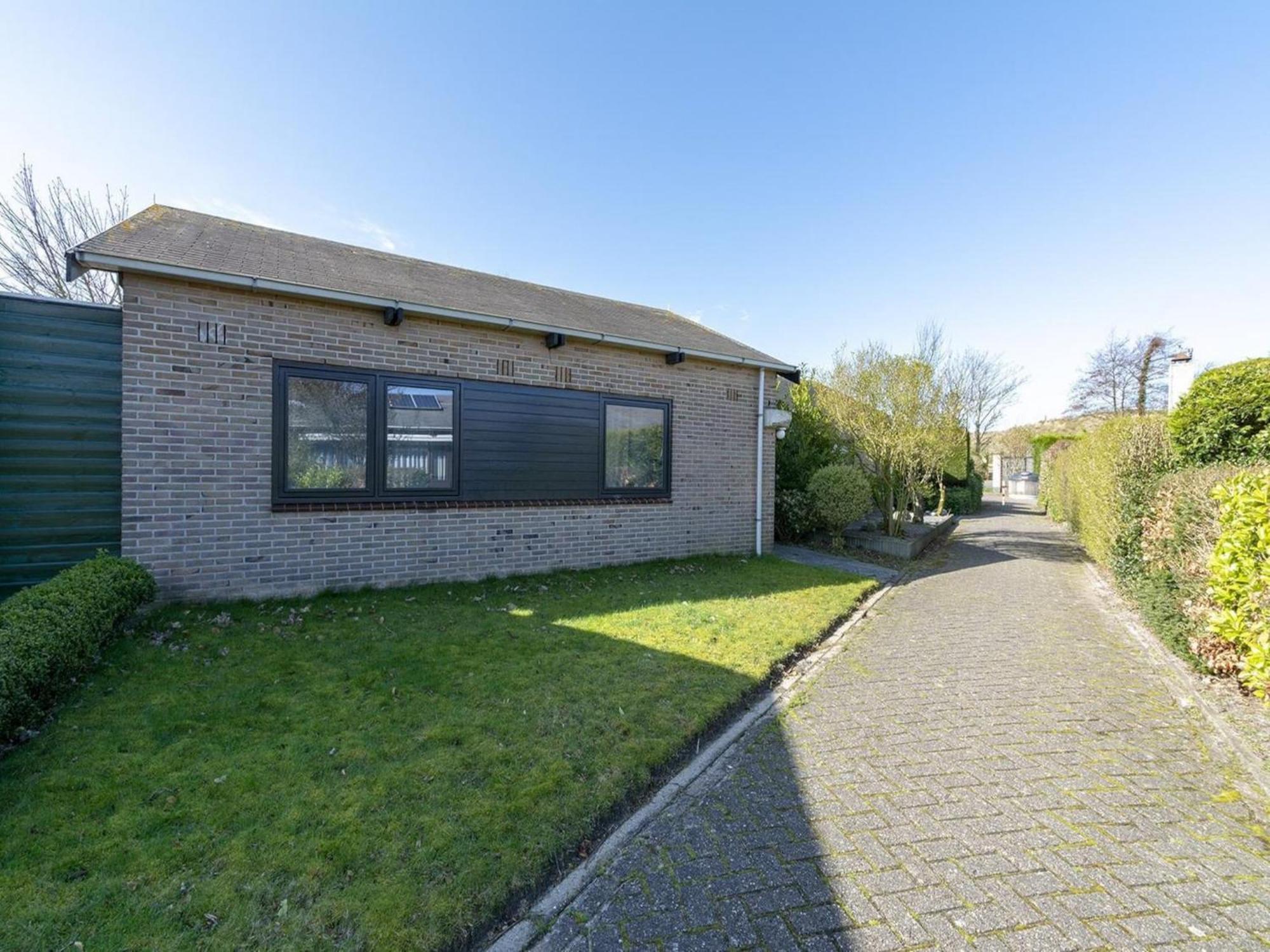 Exquisite Bungalow By The Sea Sint Maartensvlotbrug ภายนอก รูปภาพ